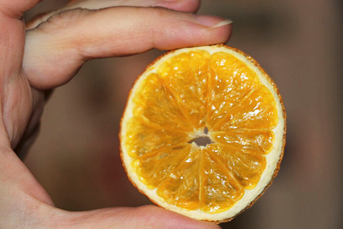 Сушеные апельсины для декора дольками и целиком: варианты домашней сушки